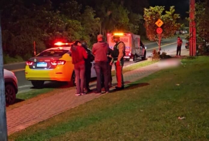 Homem é morto a esfaqueada na Cidade Industrial de Curitiba; briga é investigada