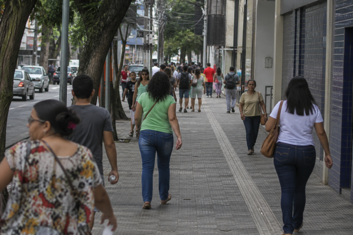 Rolândia celebra 10ª Caminhada da Amamentação com mães e profissionais de saúde