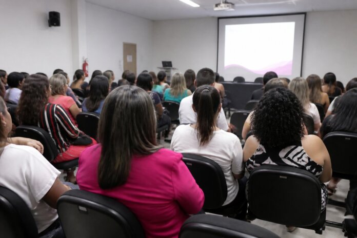 Agosto Lilás em Foz do Iguaçu alcança quase 800 pessoas com ações contra violência