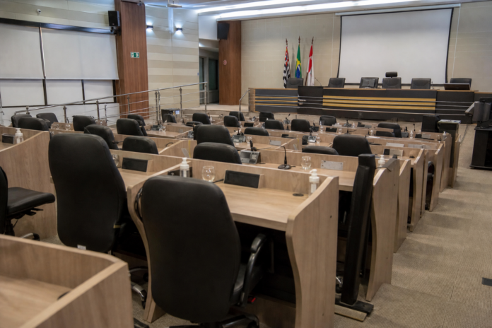 Guarapuava aprova relatório bimestral de obras e mudanças no Código Ambiental