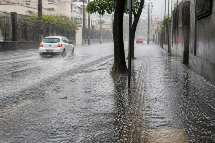 Granizo surpreende Irati com pedras incomuns; região segue sob alerta