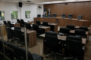 Câmara de Colombo aprova política de acessibilidade em Libras e analisa planos de cultura