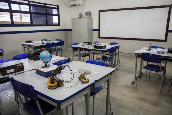 Escola de Toledo leva 8 projetos à final da maior feira de Ciências do Paraná