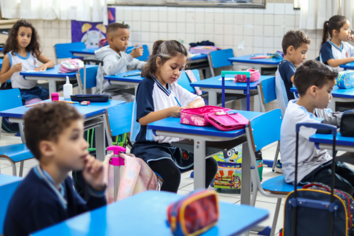 Maringá abre rematrícula da rede municipal para 2027