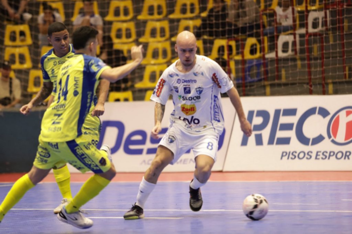 Magnus disputa posição com Umuarama na reta final da Liga Nacional de Futsal