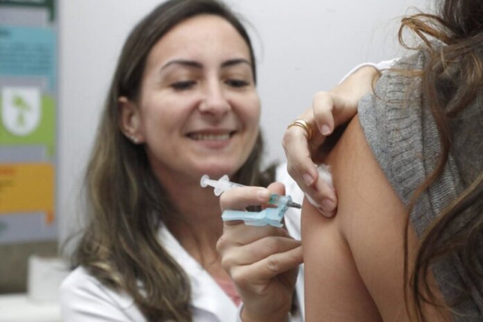 Cascavel abre unidades de saúde neste sábado para atualizar vacinação de crianças
