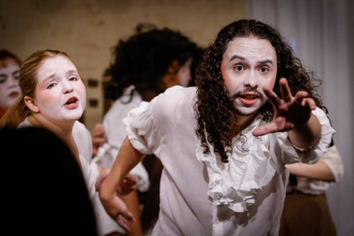 Teatro da Praça tem música instrumental e peça sobre futuro distópico neste fim de semana