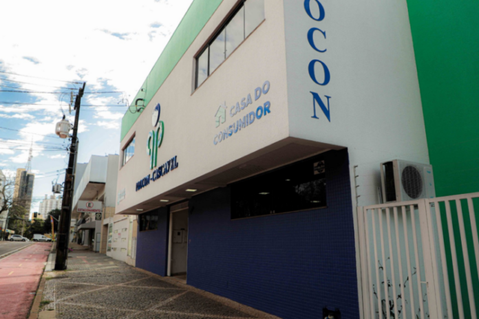 Compras de Dia dos Pais: Procon alerta para armadilhas e direitos do consumidor