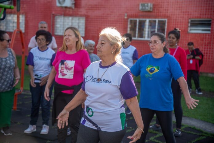 Programa oferece exercícios gratuitos em 9 locais de Paranaguá