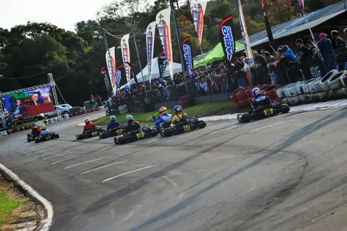 Paranaense de Kart em Pato Branco passa de 100 inscritos