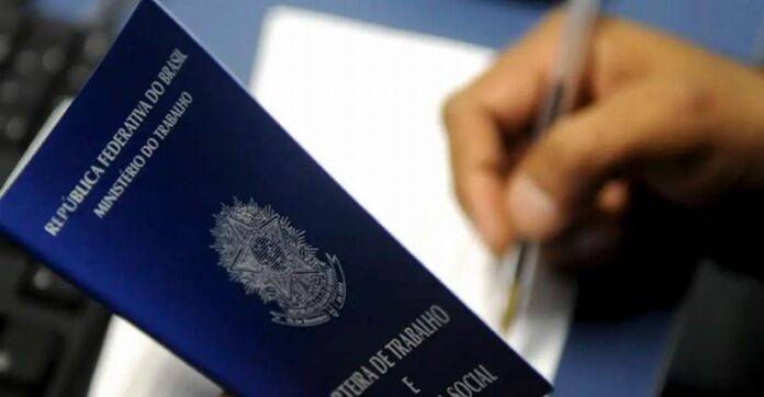 Vendas lidera oferta de emprego em Maringá com vagas abertas