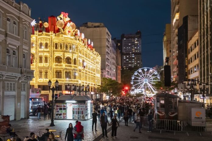 Curitiba abre edital para empresas patrocinarem Natal 2026 com 38 oportunidades
