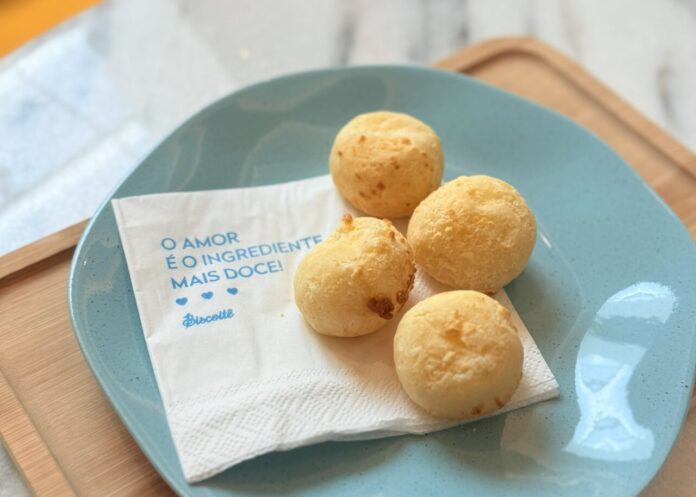 Pão de queijo grátis no shopping de Curitiba nesta segunda (17)
