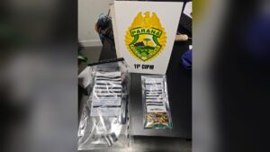Homem é preso com pistola .380 em Cambé após patrulha encontrar arma no carro