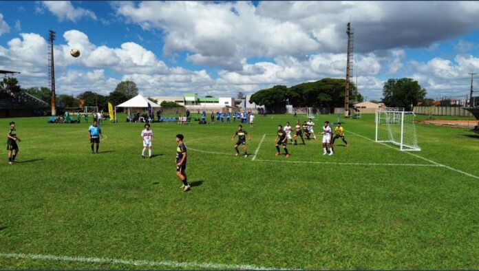 Arapongas abre inscrições para torneio de futebol suíço