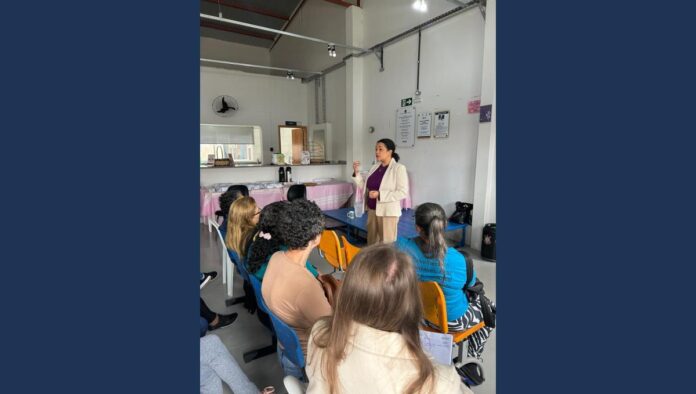 Prefeitura leva palestra sobre direitos para idosos em Arapongas
