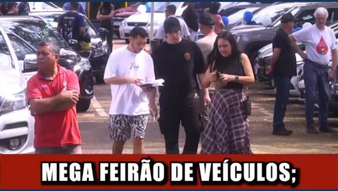 Mega Feirão de veículos atrai compradores em Apucarana