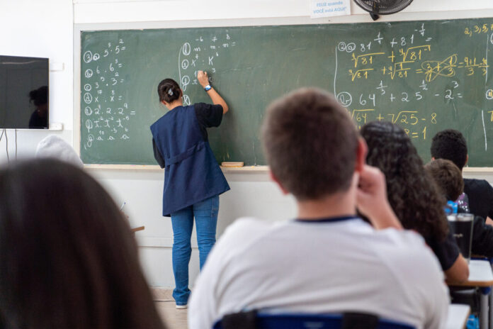 Inscrições para processo seletivo da educação do Paraná terminam em breve