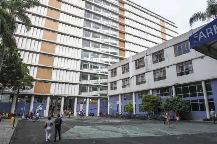 UFPR abre 1,4 mil vagas para quem quer trocar de curso ou voltar a estudar