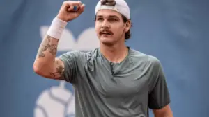 Thiago Wild vence em 59 minutos e avança no qualificatório do US Open