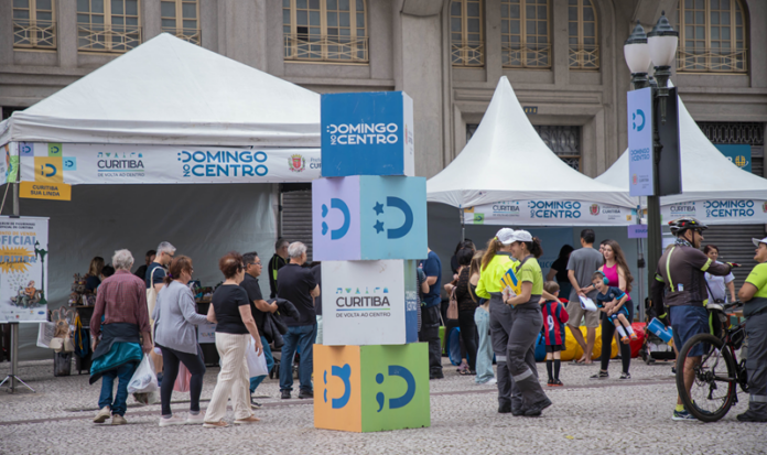 Domingo no Centro celebra chegada da Primavera com música, feira e atividades na Rua XV