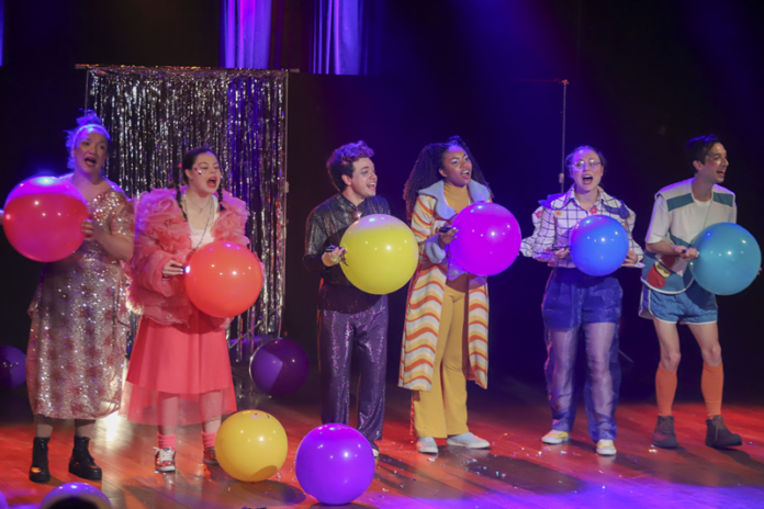 Peça teatral sobre diversidade e relações étnico-raciais estreia no Portão Cultural