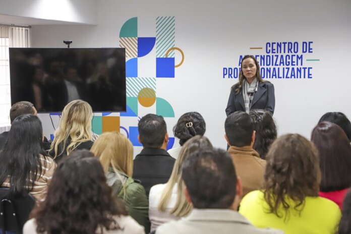 Curitiba leva cursos profissionalizantes gratuitos a 10 regionais de segunda a sexta