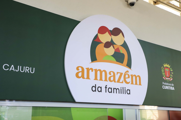 Armazéns da Família oferecem frango, macarrão e óleo em promoção de 15 a 19 de setembro