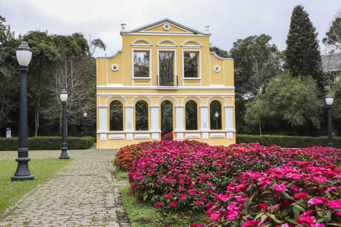 Bosque Alemão tem atividades em Libras para crianças surdas no sábado