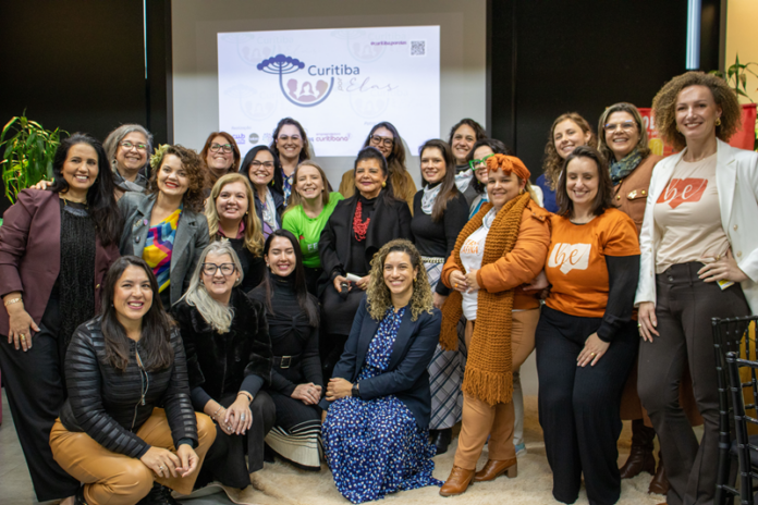 Curitiba por Elas conecta mulheres empreendedoras a capacitação e crédito