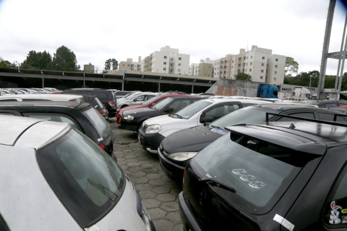 Curitiba oferece 30 veículos apreendidos em leilão online