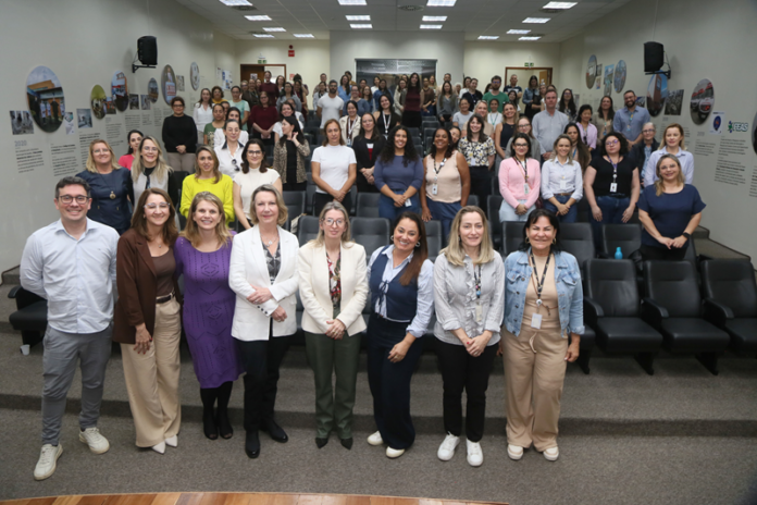 Curitiba reúne profissionais para discutir diagnóstico precoce do Alzheimer
