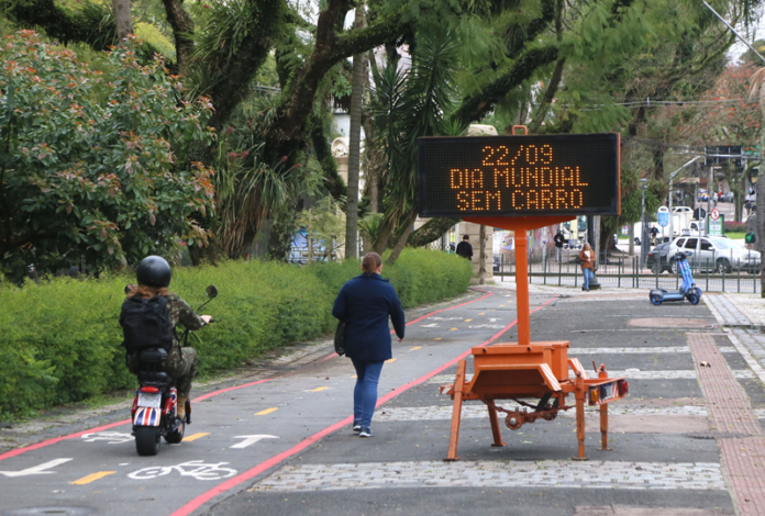 Curitiba oferece 324 km de ciclovias e patinetes para quem quer deixar o carro em casa