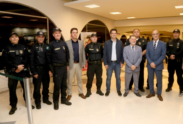 Guarda Municipal de Curitiba completa 40 anos com homenagem no Água Verde