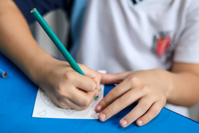 Maringá consulta comunidade sobre modelo cívico-militar em cinco escolas