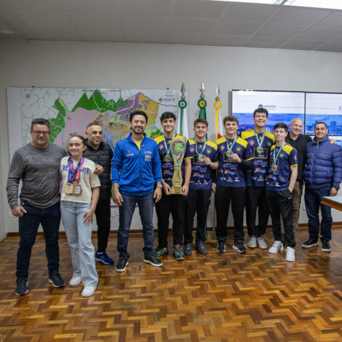 Handebol sub-18 e judoca conquistam títulos estaduais em Apucarana
