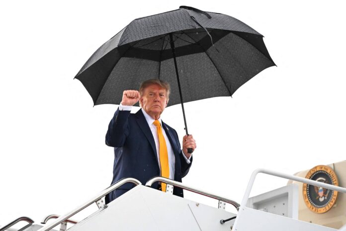 Trump minimiza guerra no Irã após seis meses e mais de 3 mil mortos