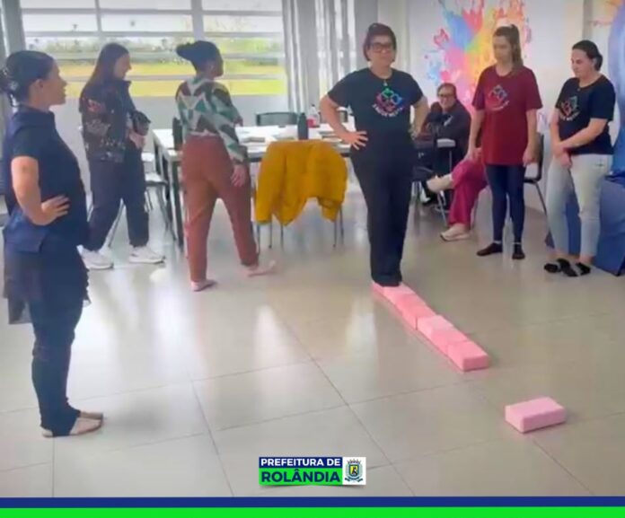CAPS II oferece aula de balé para profissionais de saúde mental em Rolândia