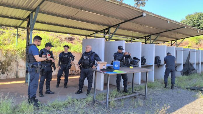 GCM de Paranavaí treina agentes no uso de pistola e carabina
