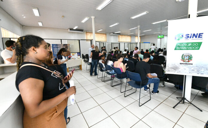 Umuarama abre feirão de empregos para pessoas com deficiência e cursos gratuitos de confecção