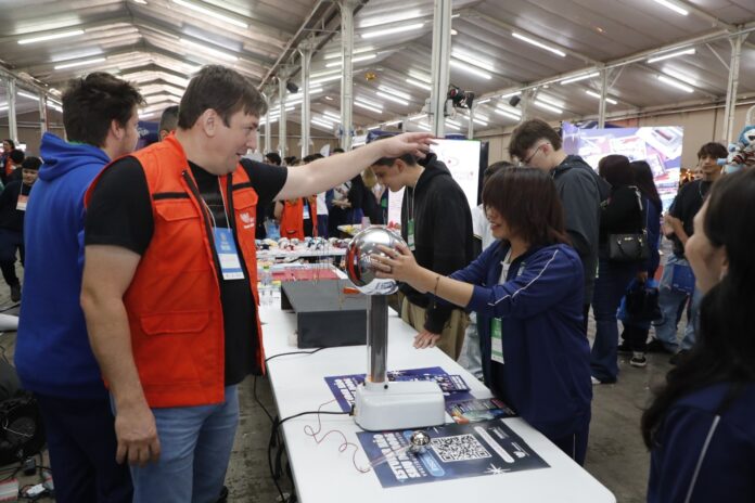 Cascavel realiza 5ª Feira das Profissões com 40 expositores nesta quinta e sexta