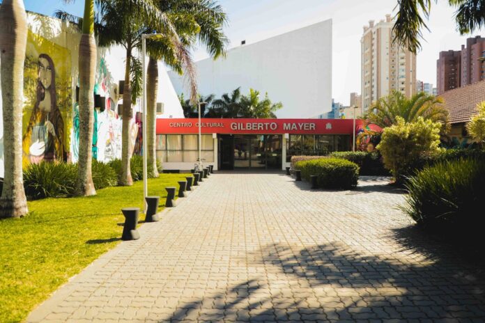 Primavera dos Museus segue sexta em Pato Branco com cinema, exposição e 50 anos de história