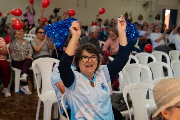 Ponta Grossa celebra Mês da Pessoa Idosa com teatro, jogos e palestras no CECON