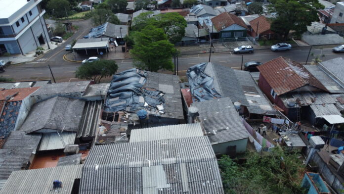 Temporal de Apucarana deixa mais de 5 mil residências danificadas, energia volta para 96%