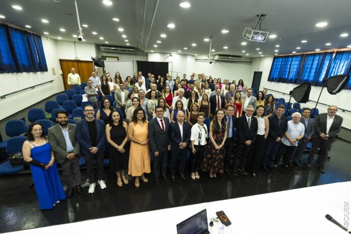 UEM empossa chefes de departamentos para os próximos dois anos