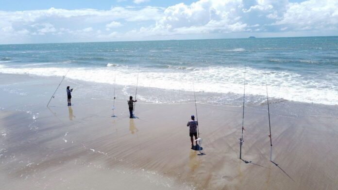 Pontal do Paraná sedia 6º Torneio de Pesca de Praia em Guarapari nos dias 28 e 29 de novembro