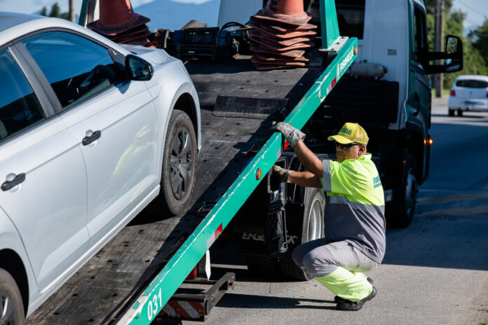 Paranaguá Mobilidade atende 3,3 mil veículos em 2026, guincho funciona 24 horas