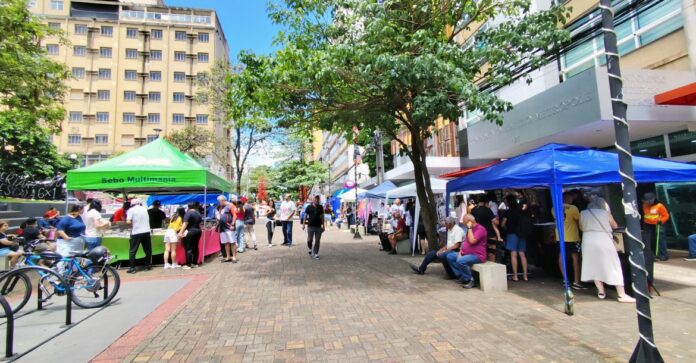 Londrina cria 559 empregos formais em agosto, comércio tem melhor mês do ano