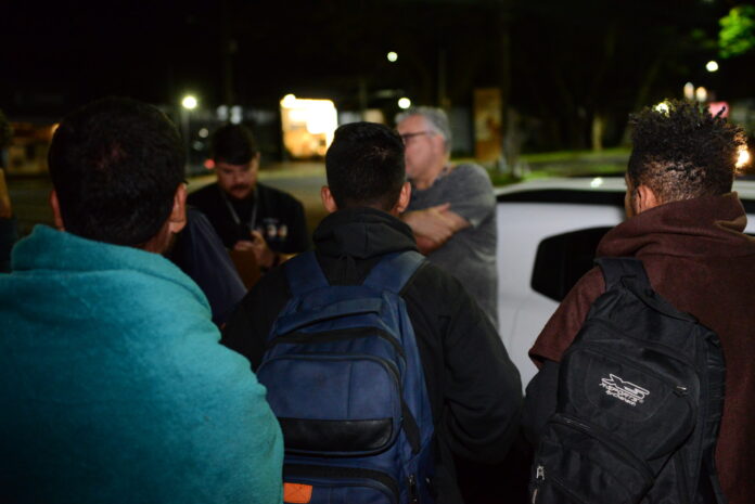 Operação Nossa Casa aborda 30 pessoas em rua em Foz do Iguaçu