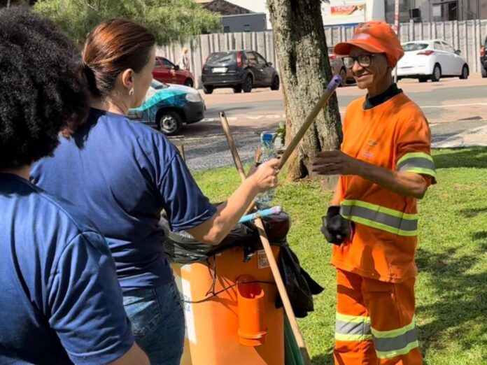 Ponta Grossa distribui 203 garrafinhas de água em comemoração aos 203 anos